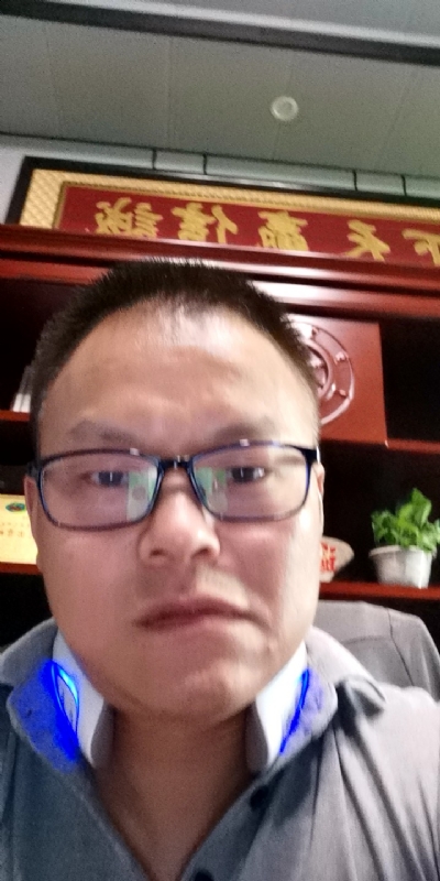 模具工匠的第一张照片--无锡中老年相亲网